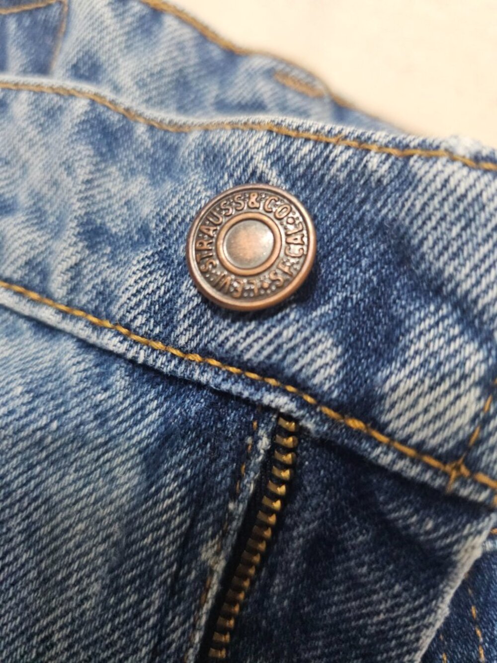 Levi's Vintage 550 - Picture 5 of 8